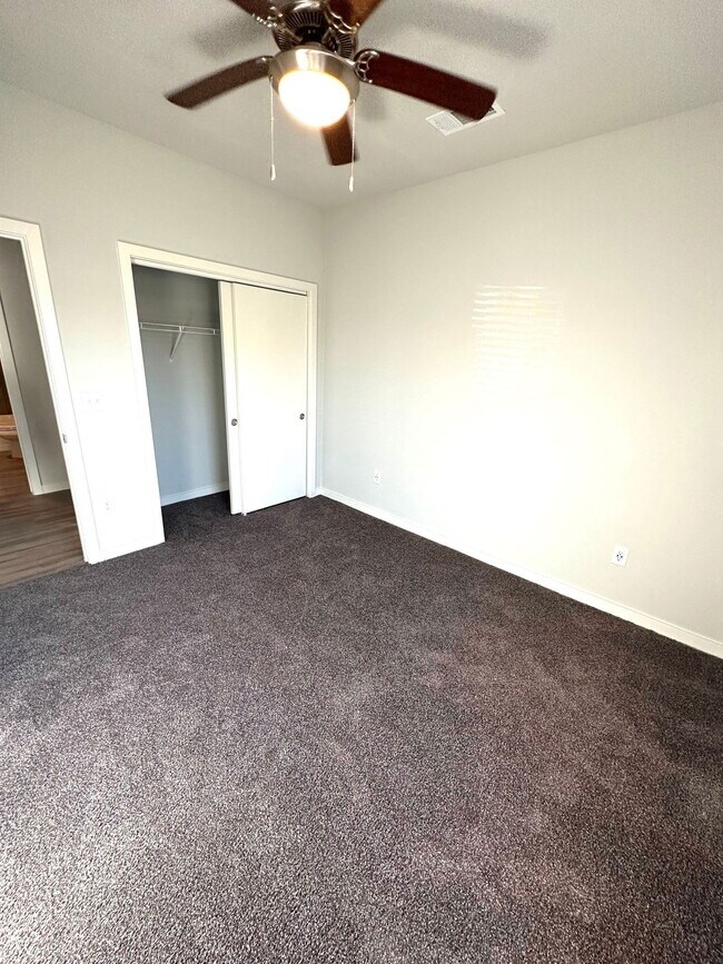 Foto del edificio - 1051 N Farm to Market 1660