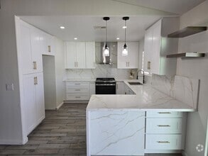 Building Photo - 15203 Avenida Ramada
