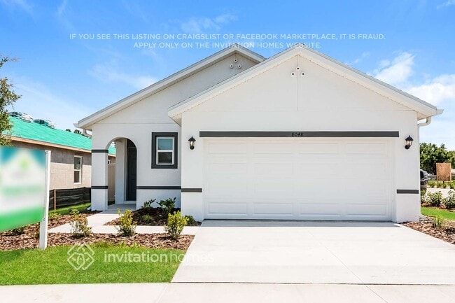 Building Photo - 8048 Majestic Palms Ct