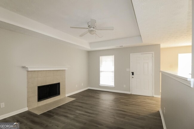 Building Photo - 1030 Overlook Dr