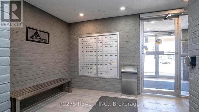 Building Photo - 144 Conway Dr