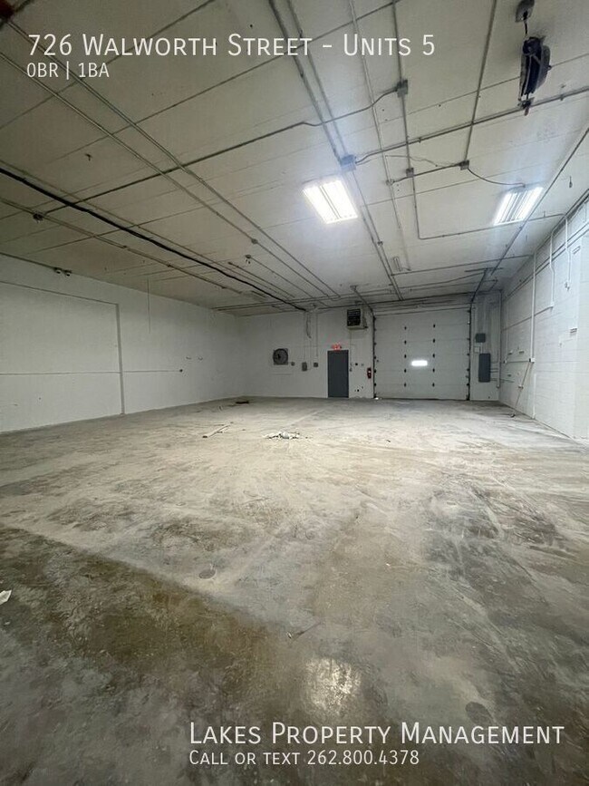 Building Photo - 726 Walworth St
