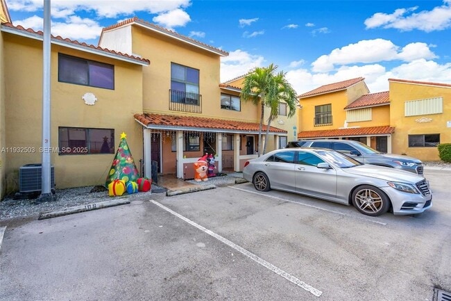 Photo - 2740 W 63rd St Apartment