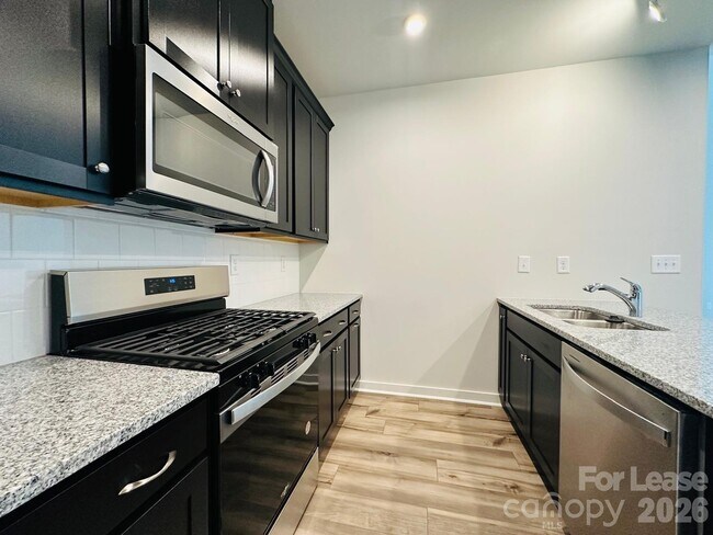 Foto del edificio - 3219 Finchborough Ct