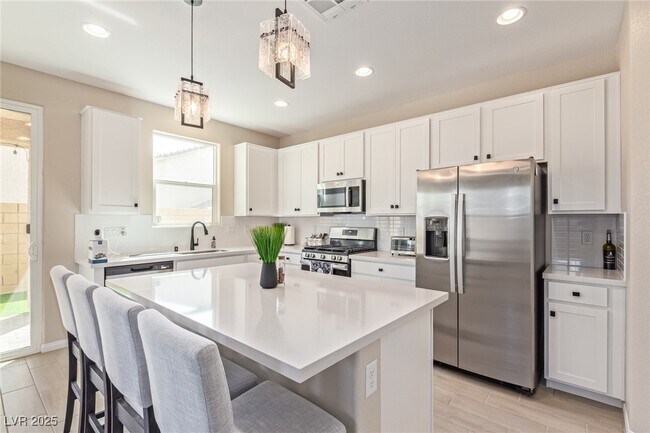 Building Photo - 10212 Starlit Cyn Ct