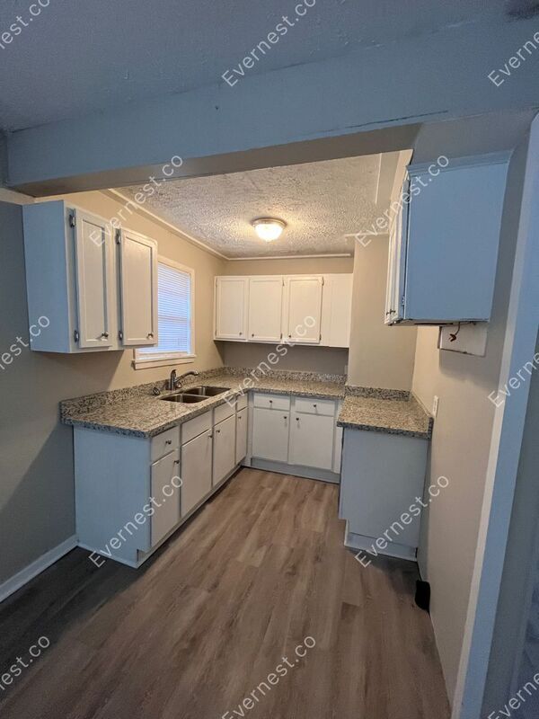 Building Photo - 227 Roosevelt St