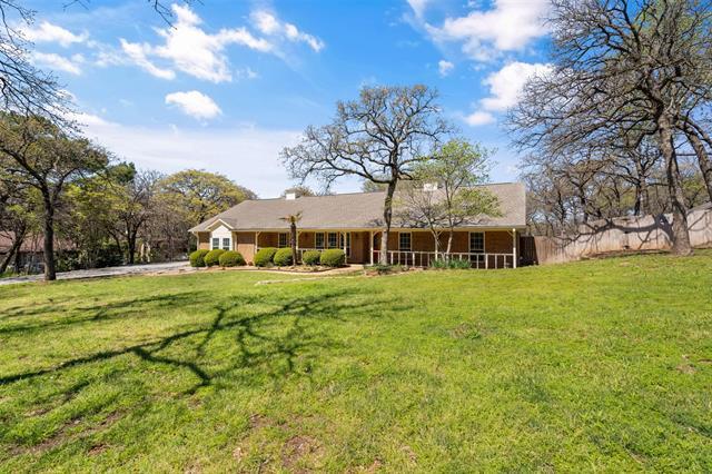 Building Photo - 2131 Meadowview Dr