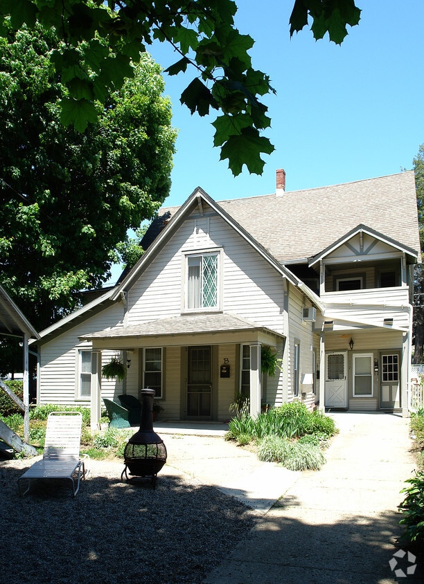 Primary Photo - 117 White St