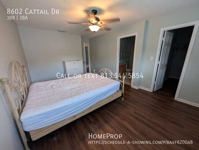 Foto del edificio - 8602 Cattail Dr