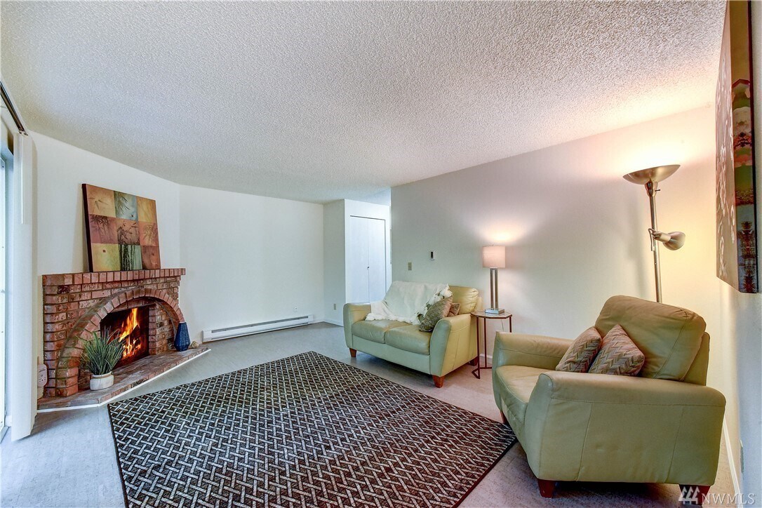 Living Room - 14334 126th Ave NE
