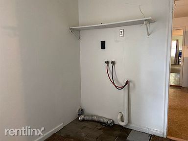 Building Photo - 1 br, 1 bath House - 735 NE Chester Ave