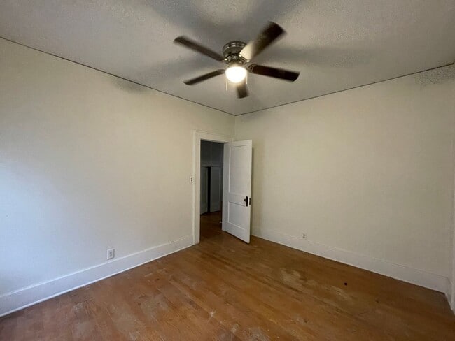 Building Photo - Charming Home Blending Vintage Character with Modern Updates.