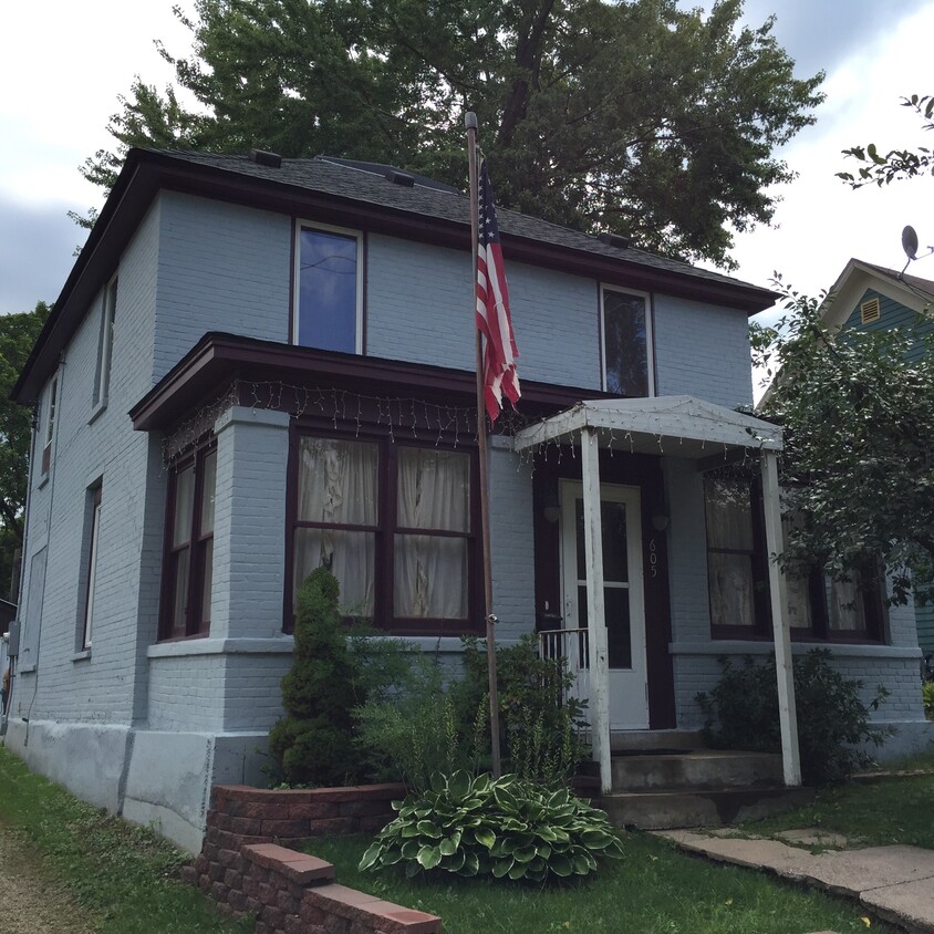 Primary Photo - 605 Centennial Street