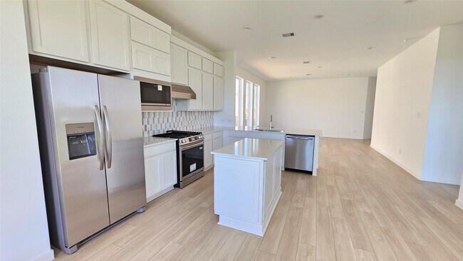 Foto del edificio - 16327 Mesquite Fld Dr