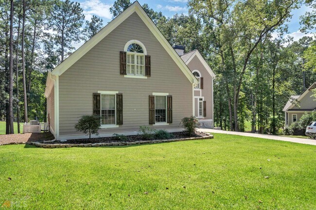 Building Photo - 1140 Maple Ridge Way