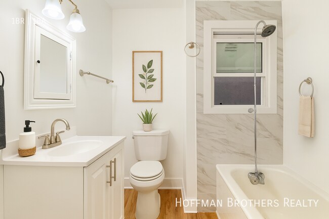 Foto del edificio - 1022 N Berendo St