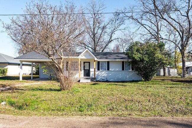 Building Photo - 208 N Coleman St