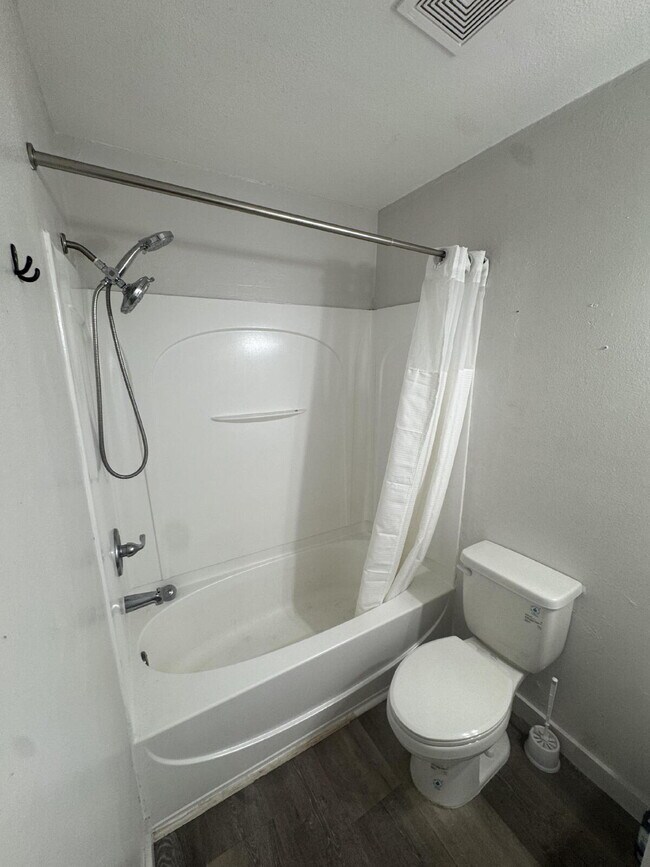 Foto del edificio - 1711 W Carmen St