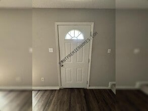 Building Photo - 205 Otter Pl