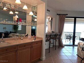 Building Photo - 11600 Court of Palms