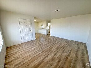 Building Photo - 6932 Kilgore Dr