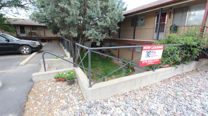 Foto principal - 1425 Bunting Ave