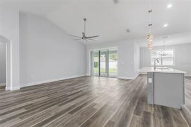 Building Photo - Beautiful new home for rent !