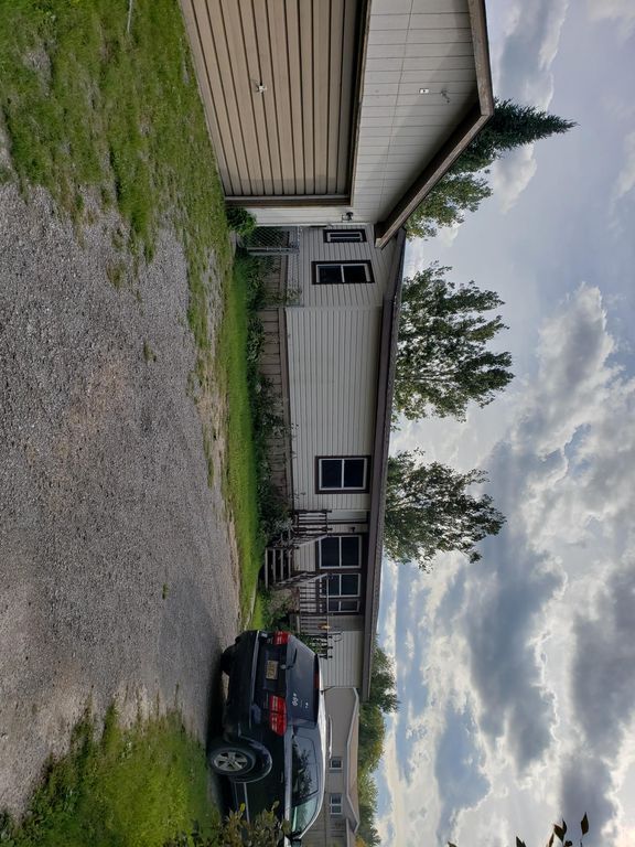 Foto del edificio - 300 Majestic Ct