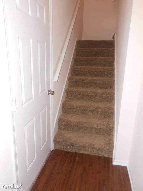 Building Photo - 3 br, 2 bath Townhome - 11850  MLK  St N