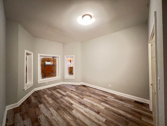 Foto del edificio - 7057 S Normal Blvd