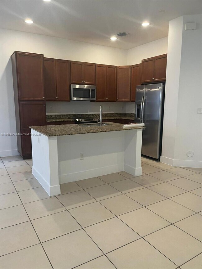 Foto del edificio - 3238 W 97th St