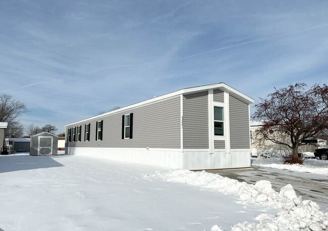 Building Photo - 52491 Potomac Ct