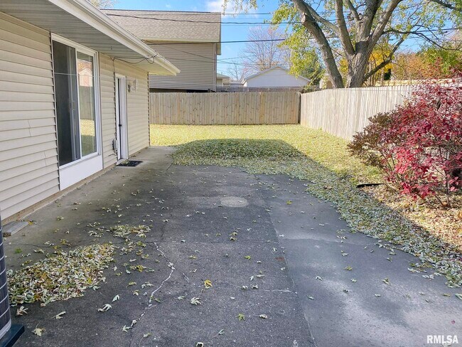 Foto del edificio - 1829 W Daytona Dr