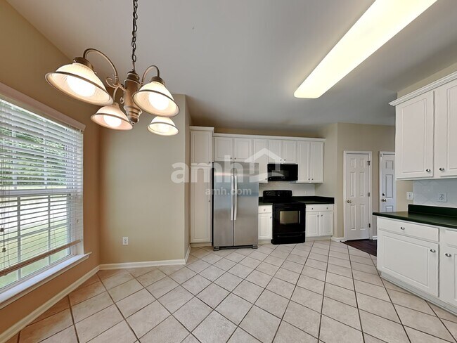 Foto del edificio - 405 Bedstraw Ct