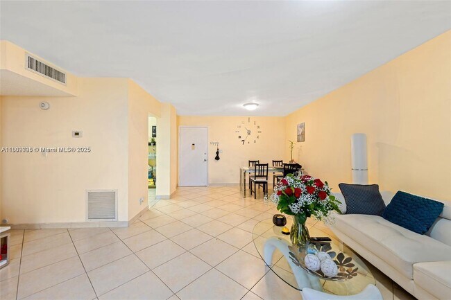Foto del edificio - 3161 S Ocean Dr