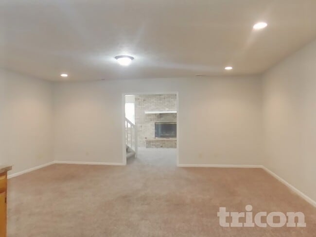 Building Photo - 5220 Tamarisk Ct