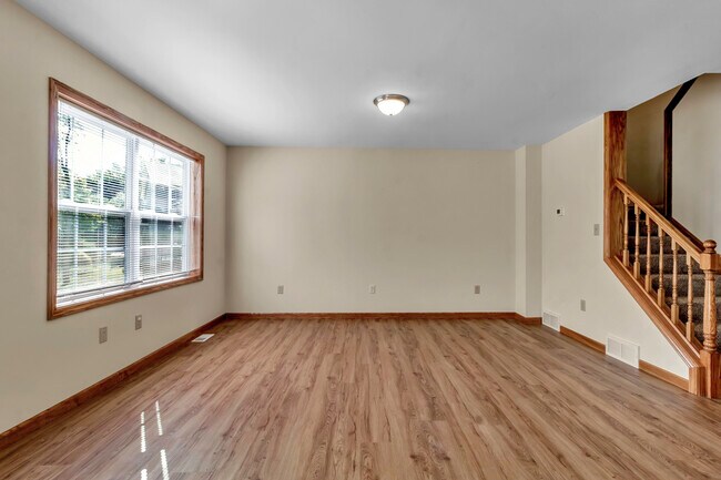 Living Room - 16 Lein Rd