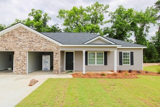 Building Photo - 123 Callaway Cres