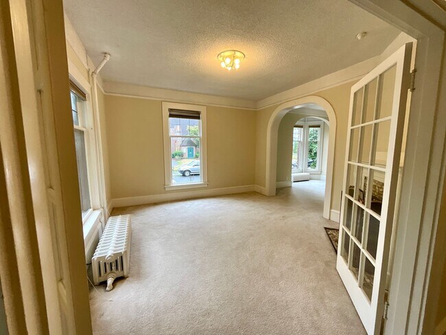 Building Photo - ***JUST REDUCED!!!*** 3-bedroom, 2-bath ho...