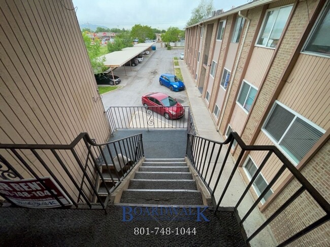 Building Photo - Recently Remodeled 2 bedroom in Salt Lake!