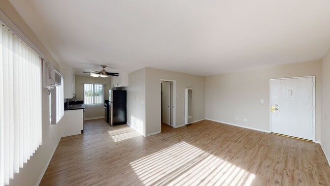 Interior Photo - Royal Terrace Apartments