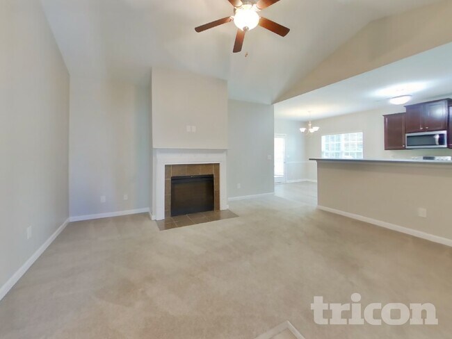 Foto del edificio - 1184 Warm Spring Ct