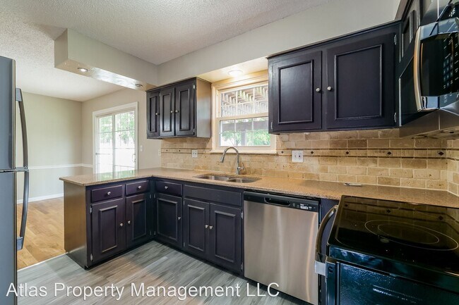Building Photo - 3 br, 3 bath House - 15129 S Locust St