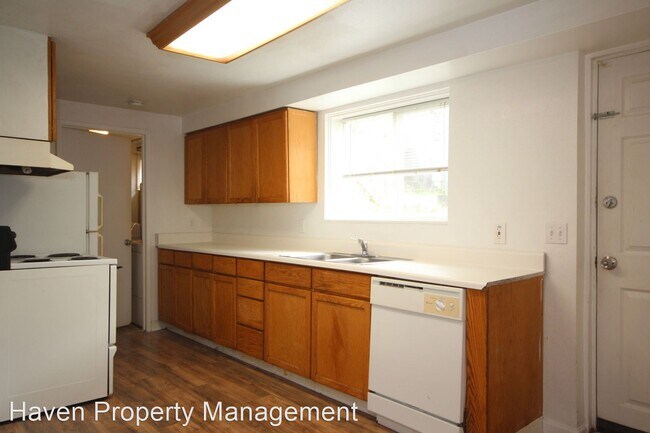 Foto del edificio - 3 br, 1 bath House - 2411 SW Graham Street
