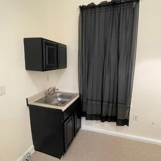 Foto del edificio - Room available in rooming house - Brockton