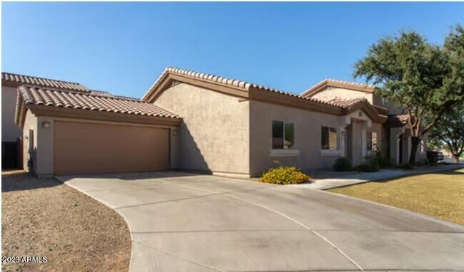 Building Photo - 8017 W Carolina Dr