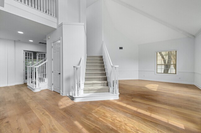 Building Photo - 4317 Rio Robles Dr