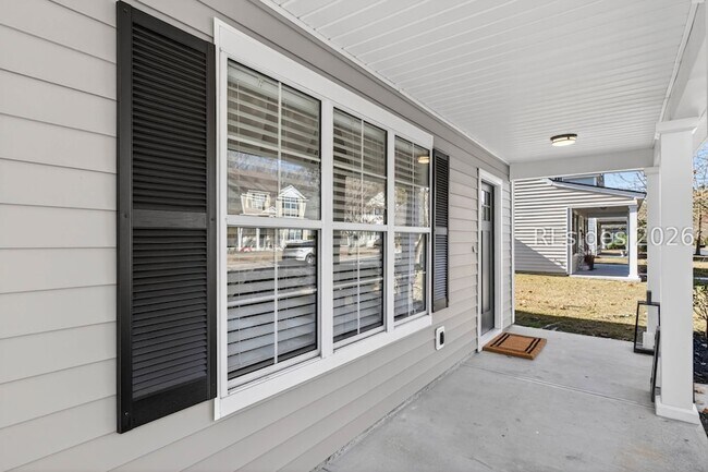 Foto del edificio - 225 University Pkwy