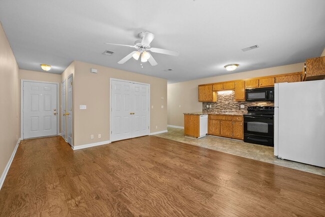 Building Photo - 247 Senator Dr