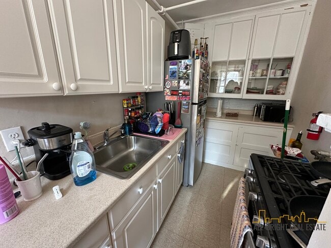 Building Photo - 1665 Commonwealth Ave